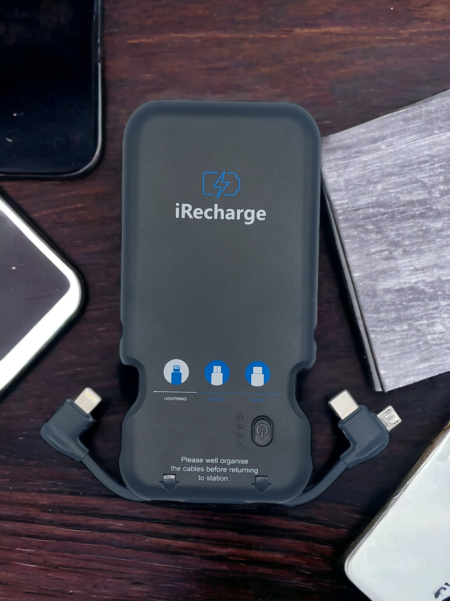 iRecharge - Powerbank with 3 in 1 cable